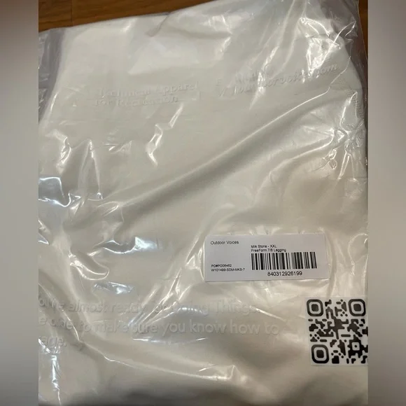 Brand new with tag Outdoor Voices Free Form 7/8 Legging - Picture 6 of 6